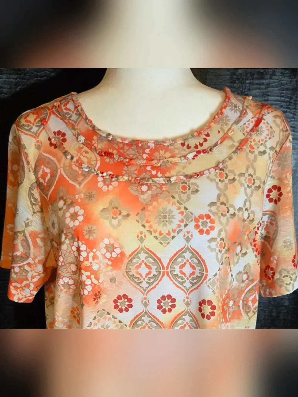 Alfred Dunner Geometric Floral Embroidered Neck Tunic Top Medium - Picture 3 of 13